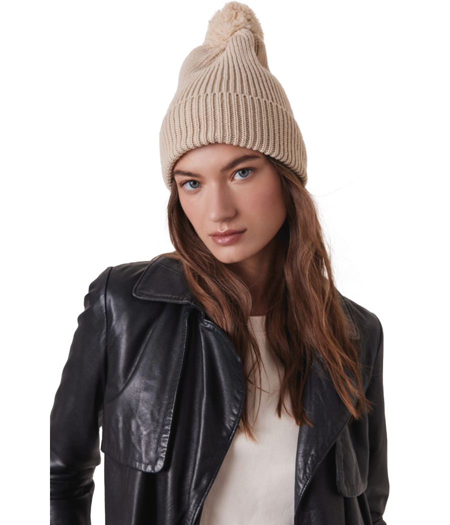 Bonnet avec pompon