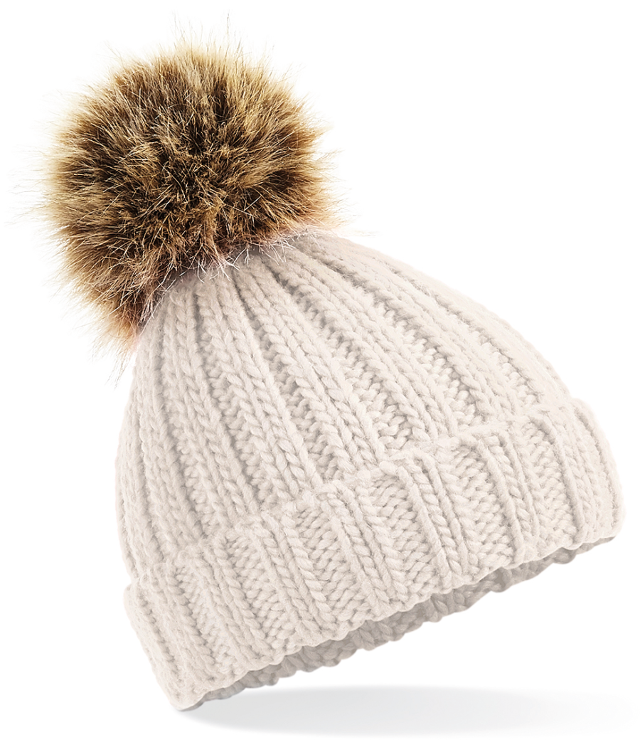 Bonnet epais avec pompon en fausse fourrure